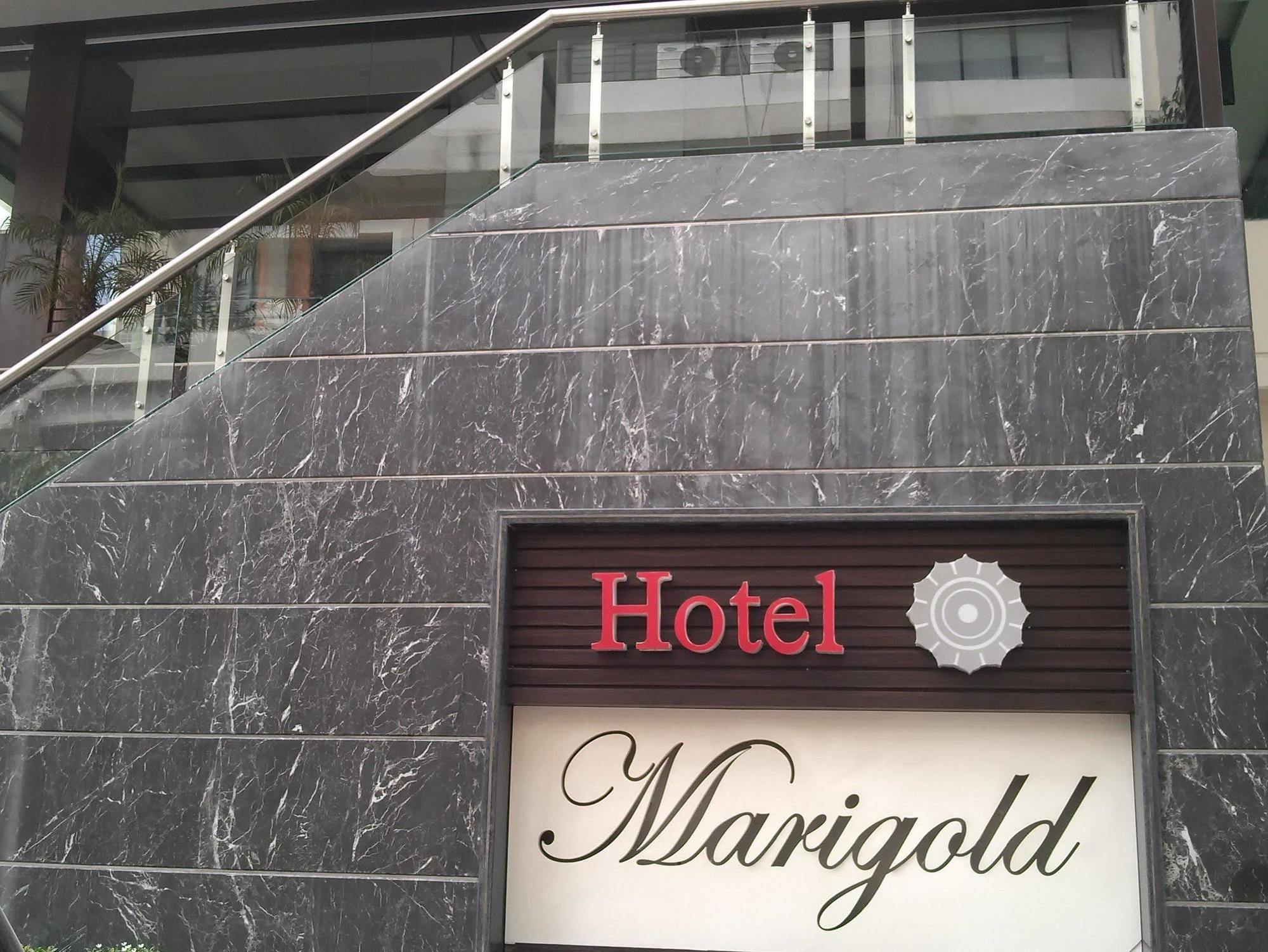 Hotel Marigold Vadodara Luaran gambar